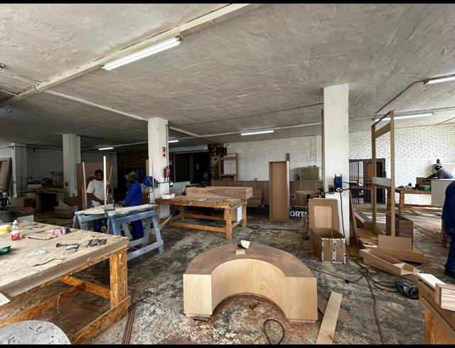 450M² WAREHOUSE TO LET IN WYNBERG